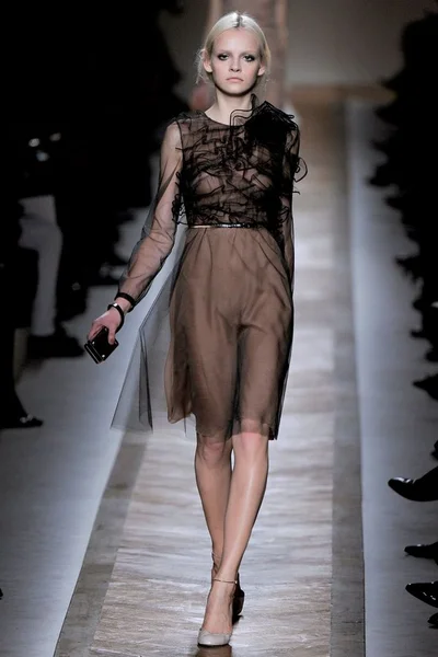 Look 30